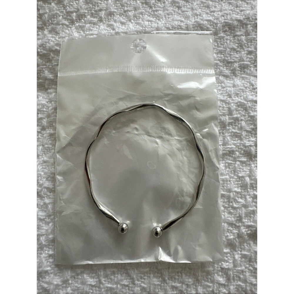 Silver Bracelet - Brain New Sealed Package